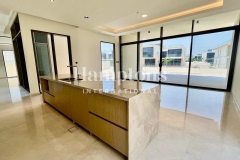 Villa de 4 dormitorios No. 118982 2