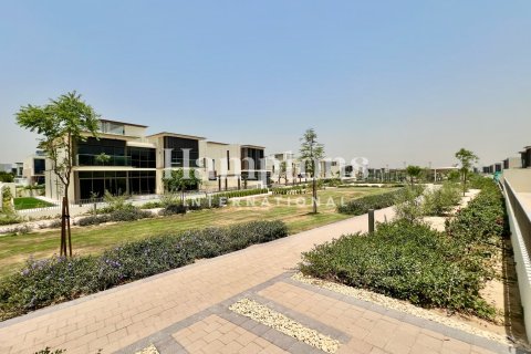 Villa de 4 dormitorios No. 118982 5