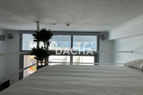 Studio Apartment in DEC Towers, UAE No. 200328 4
