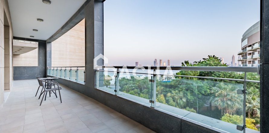 2 bedrooms Apartment in The Crescent, UAE No. 200326