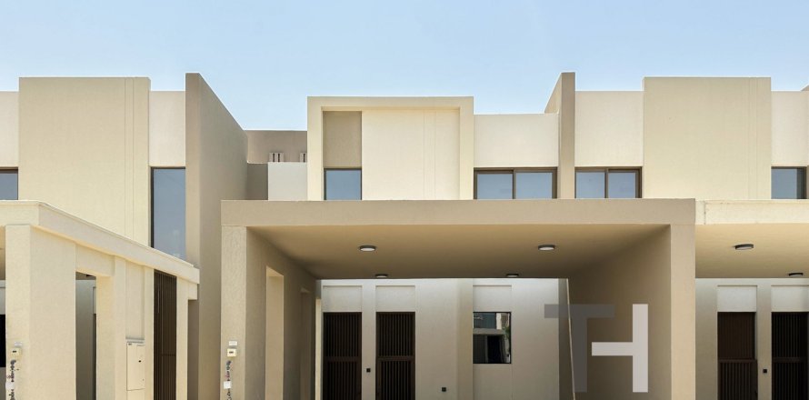 3 bedrooms Townhouse in Dubai, UAE No. 80336