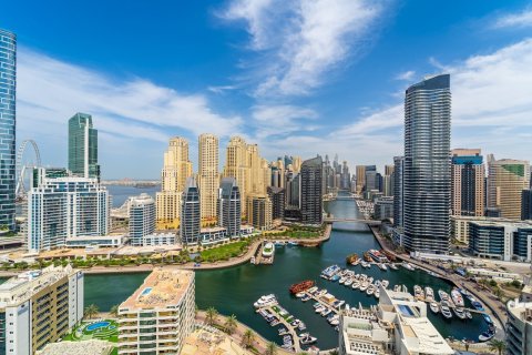 Apartment de 2 dormitorios en Dubai Marina, UAE No. 146739 3