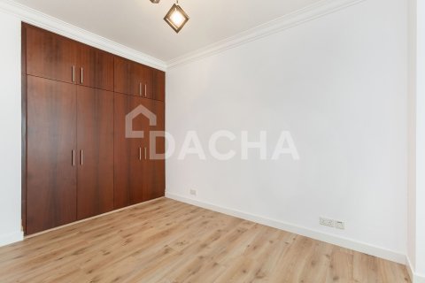 Квартира с 3 спальнями в Emaar 6 Towers, ОАЭ №162136 4