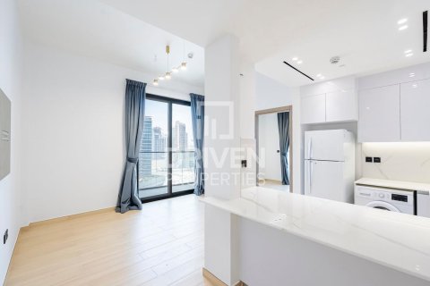 1 bedroom Apartment in District 12, UAE No. 190252