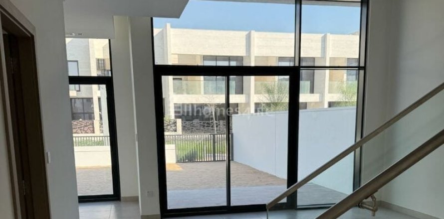 Townhouse de 4 dormitorios en Murooj Al Furjan, UAE No. 140054
