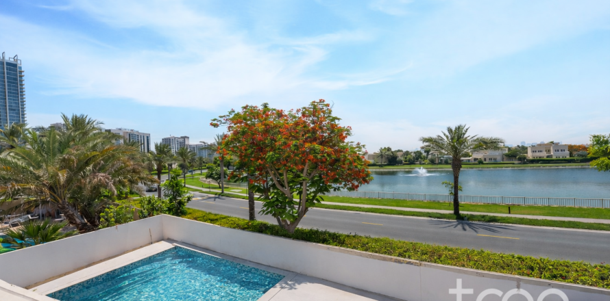 Villa de 5 chambres à Meadows 1, UAE No. 199174