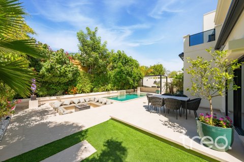 Villa de 5 dormitorios en Meadows, UAE No. 199175 4