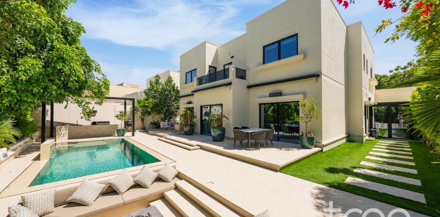 Villa de 5 dormitorios en Meadows, UAE No. 199175