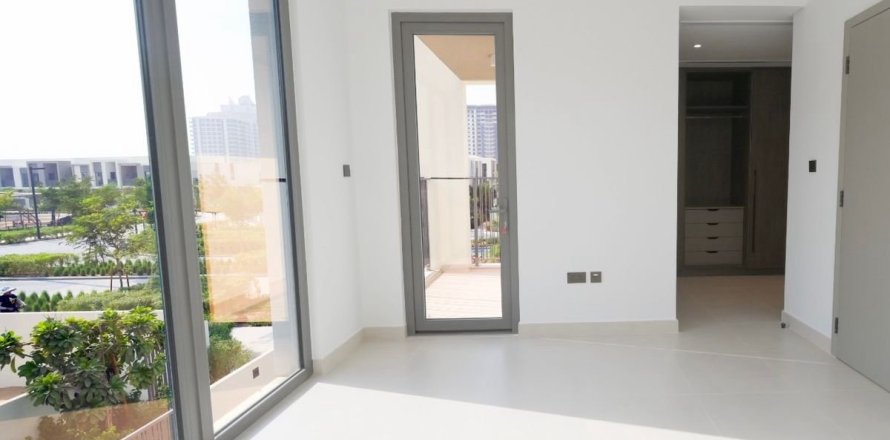 4 bedrooms Villa in Tilal Al Ghaf, UAE No. 168846