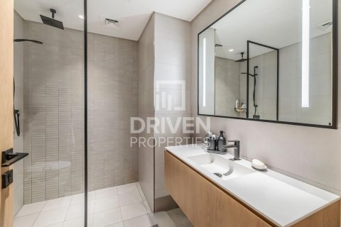 Studio Apartment in Marquise Square Tower, UAE No. 201817 11