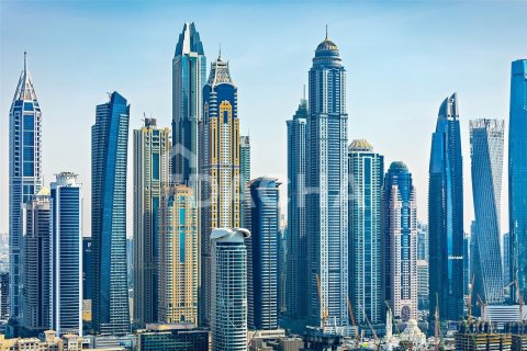 Квартира с 2 спальнями в EMAAR Beachfront, ОАЭ №162060 14