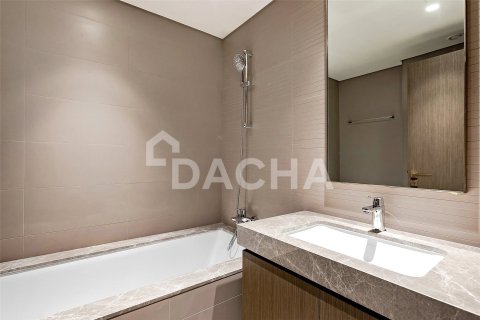 Квартира с 2 спальнями в EMAAR Beachfront, ОАЭ №162060 10