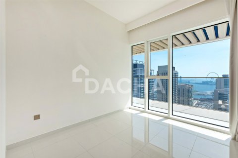 Квартира с 2 спальнями в EMAAR Beachfront, ОАЭ №162060 9