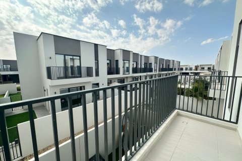 4 bedrooms Villa in EMAAR South, UAE No. 165374 10