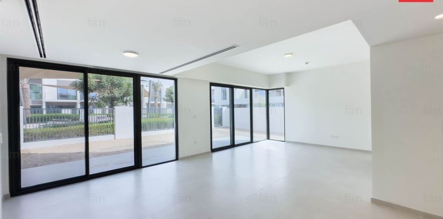 Townhouse de 4 dormitorios  No. 115240