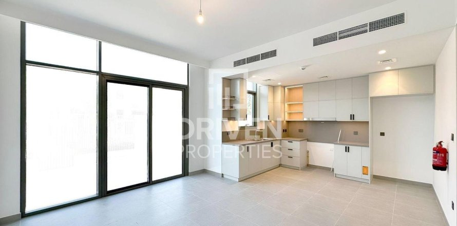 3 bedrooms Townhouse in Ruba, UAE No. 193599