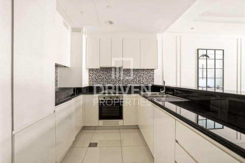 Квартира с 2 спальнями в Paramount Tower Hotel & Residences, ОАЭ №193594 16