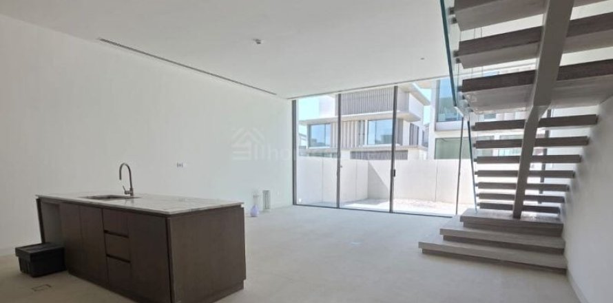 Townhouse de 3 dormitorios en Nad Al Sheba 1, UAE No. 167567