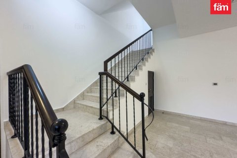 Villa de 5 dormitorios  No. 125160 3