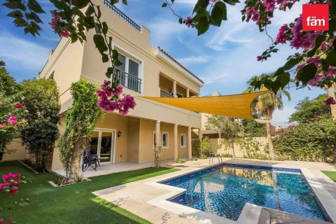 Villa de 5 dormitorios  No. 125160 9