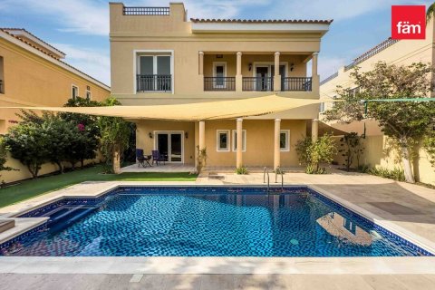 Villa de 5 dormitorios  No. 125160 2