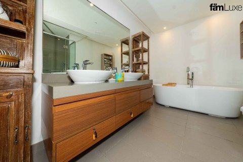 3 bedrooms Apartment  No. 117944 28