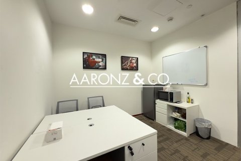 179مربع، مكتب في Sheikh Zayed Road, الإمارات العربية المتحدة رقم 132927 9