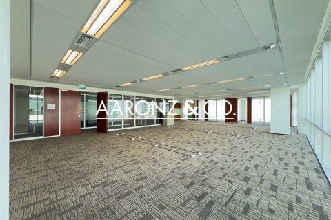 Office de 353m² en Sheikh Zayed Road, UAE No. 132928 5