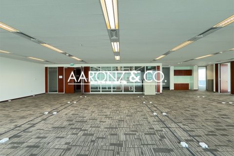 Office de 353m² en Sheikh Zayed Road, UAE No. 132928 3