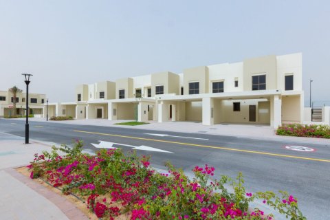Таунхаус с 3 спальнями в Naseem Townhouses, ОАЭ №148757 4