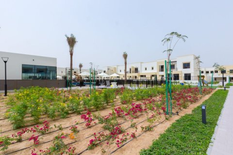 Таунхаус с 3 спальнями в Naseem Townhouses, ОАЭ №148757 5