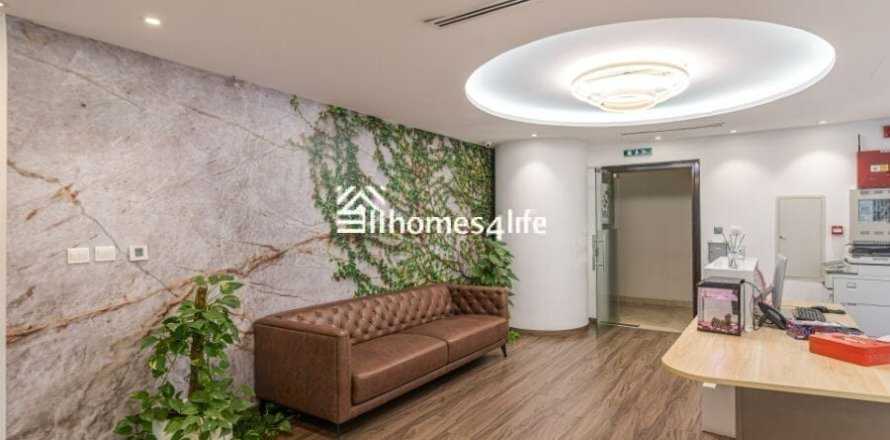 205m² Office in Business Bay, UAE No. 148758