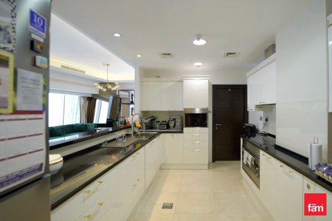 Apartment de 4 dormitorios en Dubai Marina, UAE No. 135935 8
