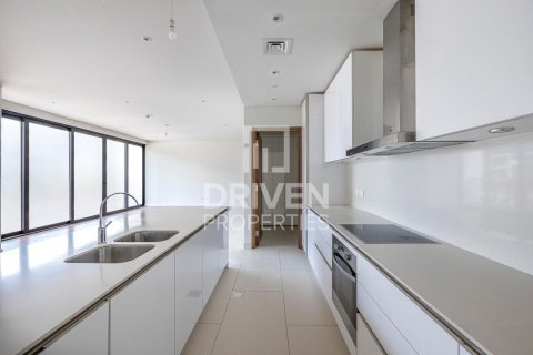 Квартира с 3 спальнями №120858 4