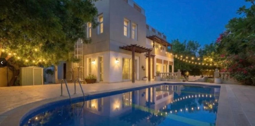 Вилла с 5 спальнями в Дубай, ОАЭ №149487