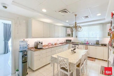 Вилла с 5 спальнями в Дубай, ОАЭ №149487 4