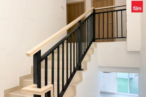 Villa de 3 dormitorios en Dubai, UAE No. 205345 9