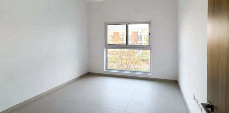 Villa de 3 dormitorios en Dubai, UAE No. 205345