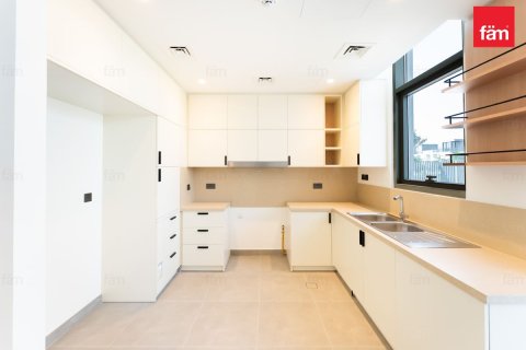 4 bedrooms Villa in Dubai, UAE No. 187836 8