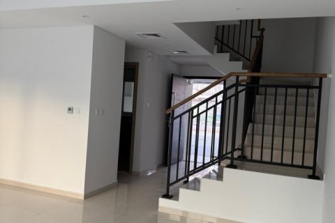 Таунхаус с 4 спальнями в DAMAC Hills (Akoya by DAMAC), ОАЭ №160176 2