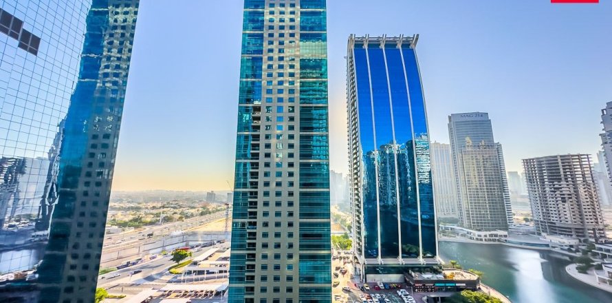 4 bedrooms Apartment in Dubai, UAE No. 163295