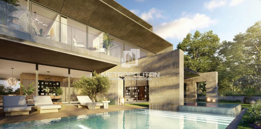 Вилла с 6 спальнями  №128286