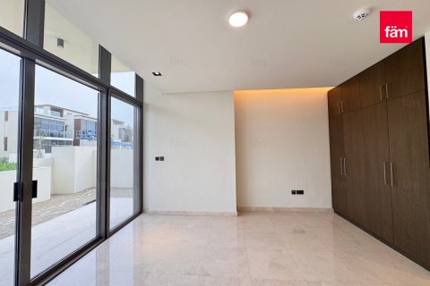 Villa de 5 dormitorios  No. 115952 6
