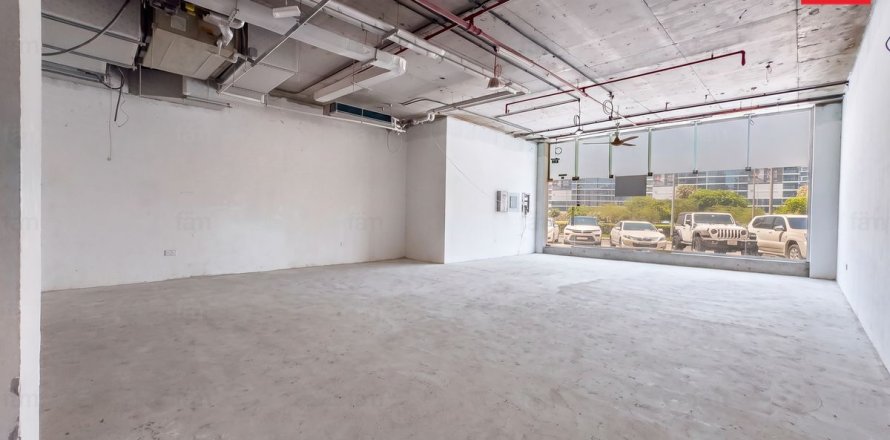 100.1m² Shop in Dubai, UAE No. 184409