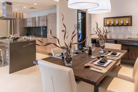 Квартира с 3 спальнями  №109121 5