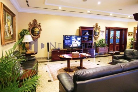 Villa de 3 dormitorios en Doha, Qatar No. 57485 15