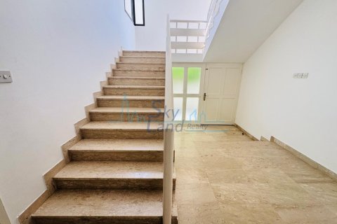 5 bedrooms Villa  No. 116727 26
