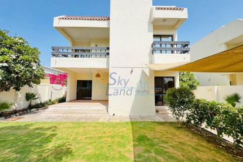 5 bedrooms Villa  No. 116727 2