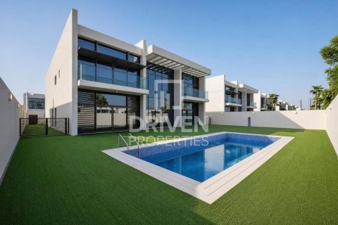 6 bedrooms Villa in District One, UAE No. 199982 3