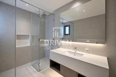 6 bedrooms Villa in District One, UAE No. 199982 8